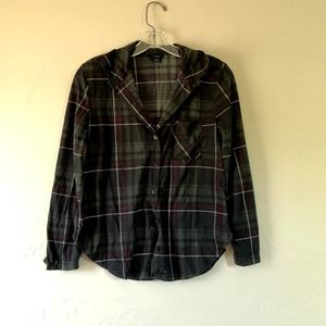 Rue21 black gray white and red plaid thin flannel button down size medium